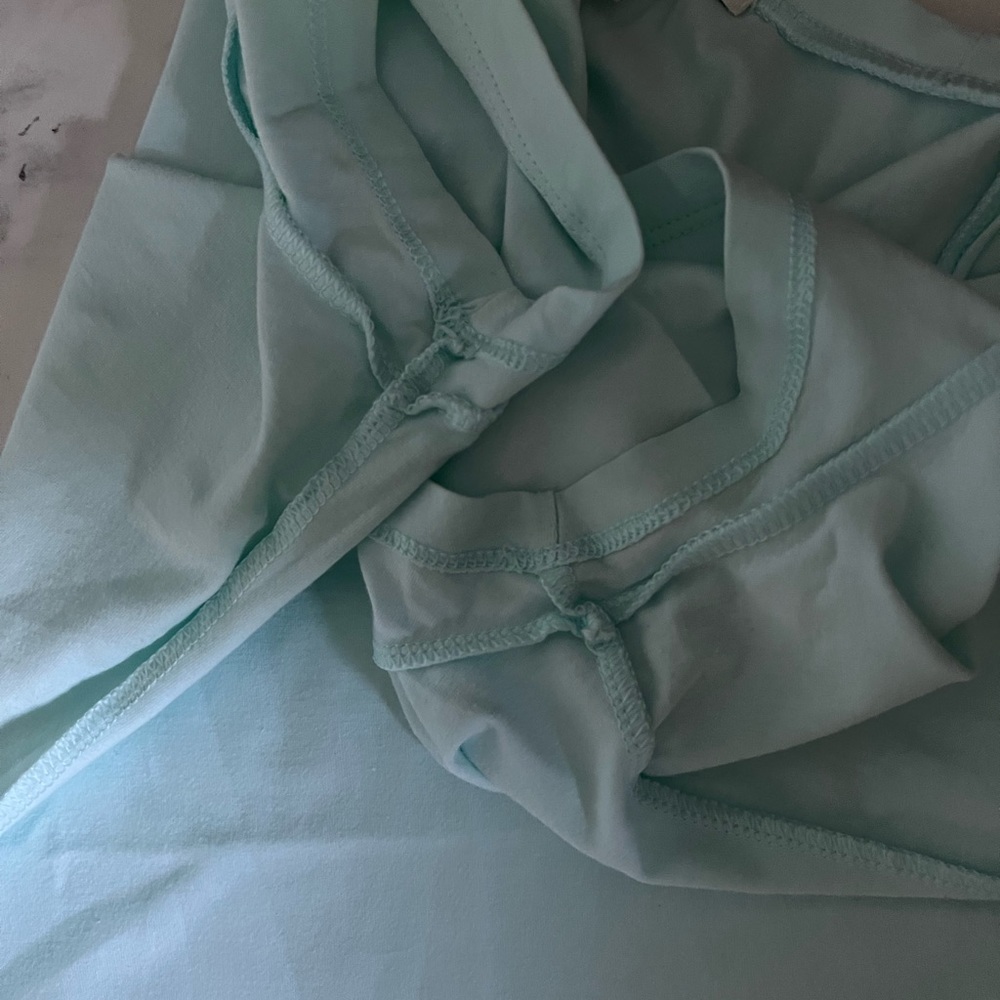 Banana Republic women’s t shirt with stretch - Picture 4 of 6